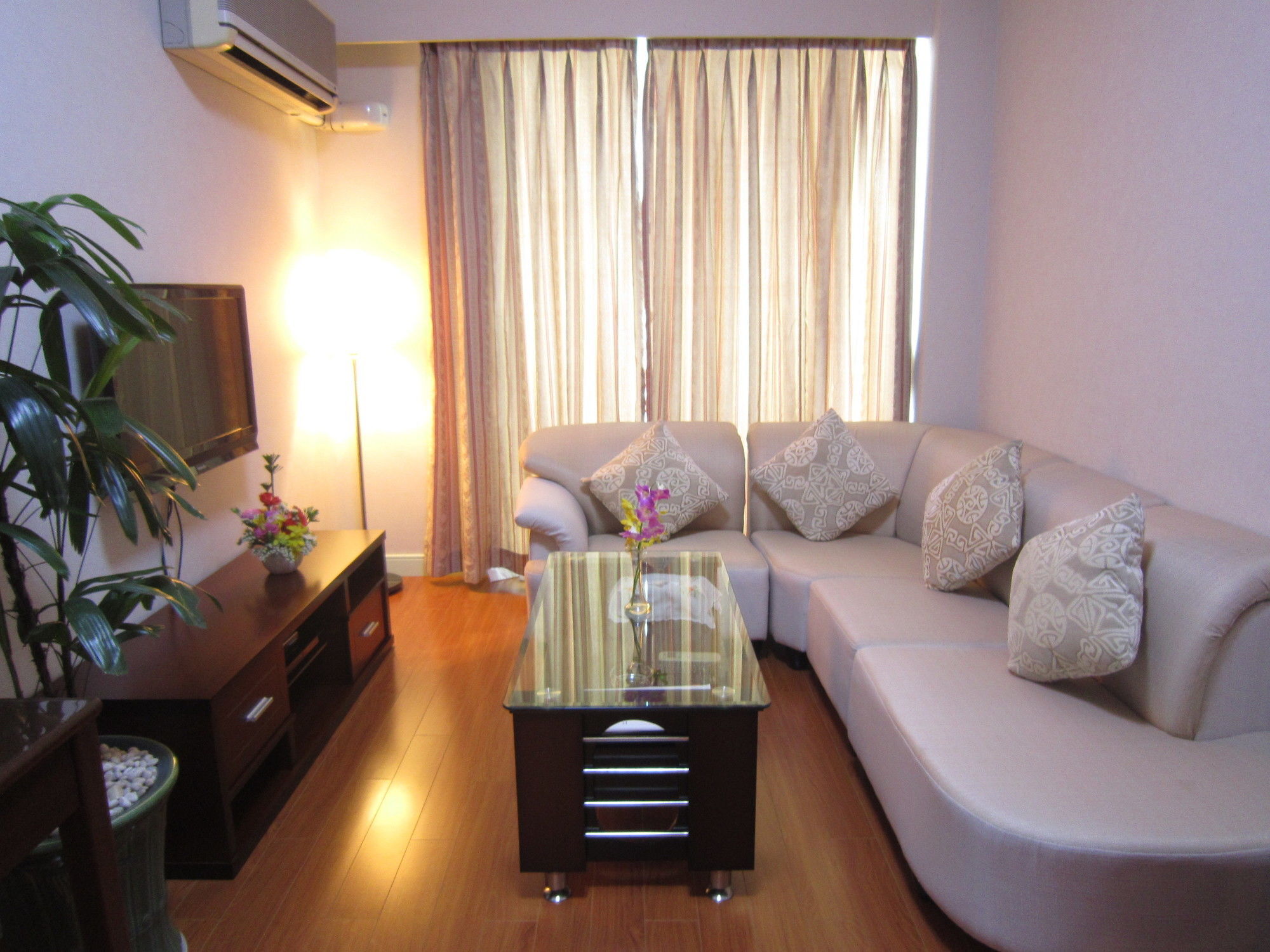 Saigon Court Serviced Appartement